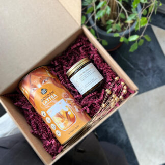 Na zdjęciu jest rozgrzewający prezent "Ciepło w pudełku"